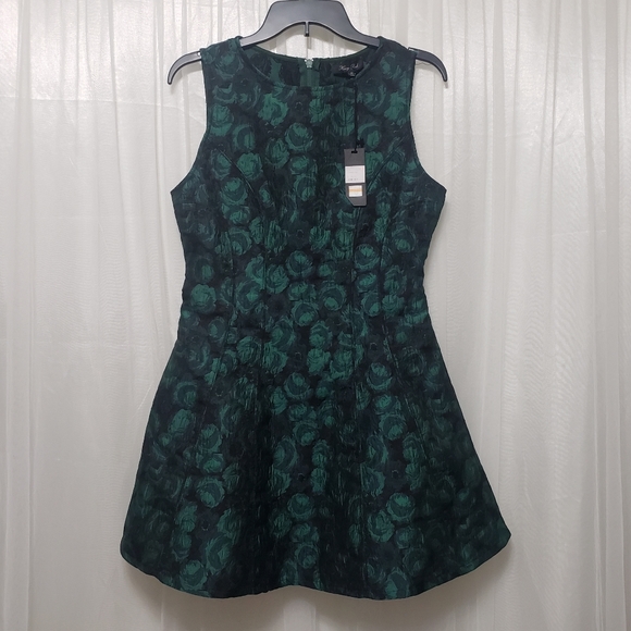 Honey Punch Sz M NWT Festivity Skater Dress - Picture 2 of 14
